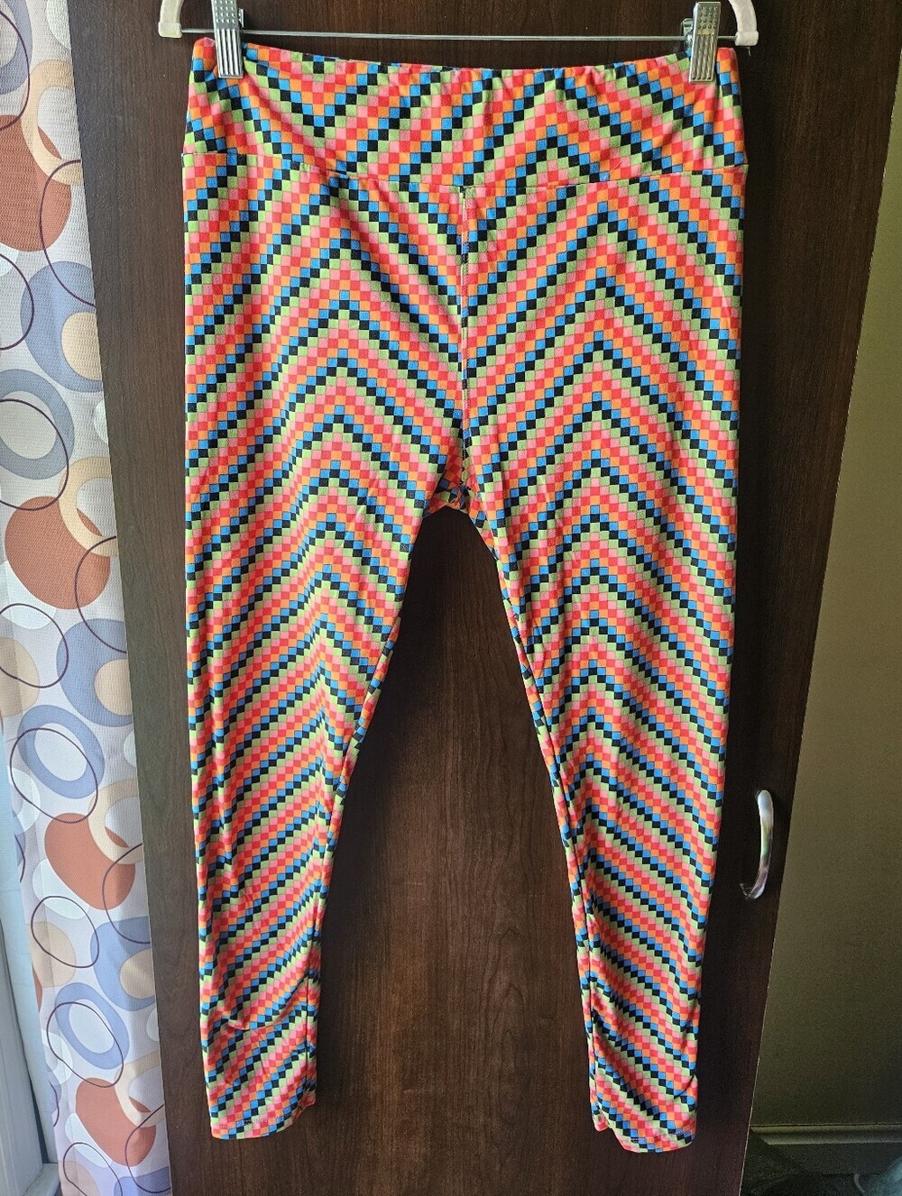 LuLaRoe Women's Rainbow Chevron Leggings Tall And Curvy